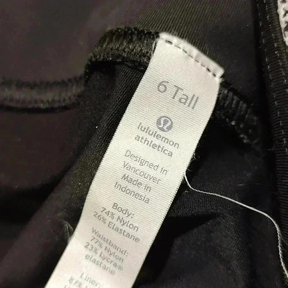 Lululemon Lost in Pace Skirt with shorts Sz 6T - Picture 9 of 9